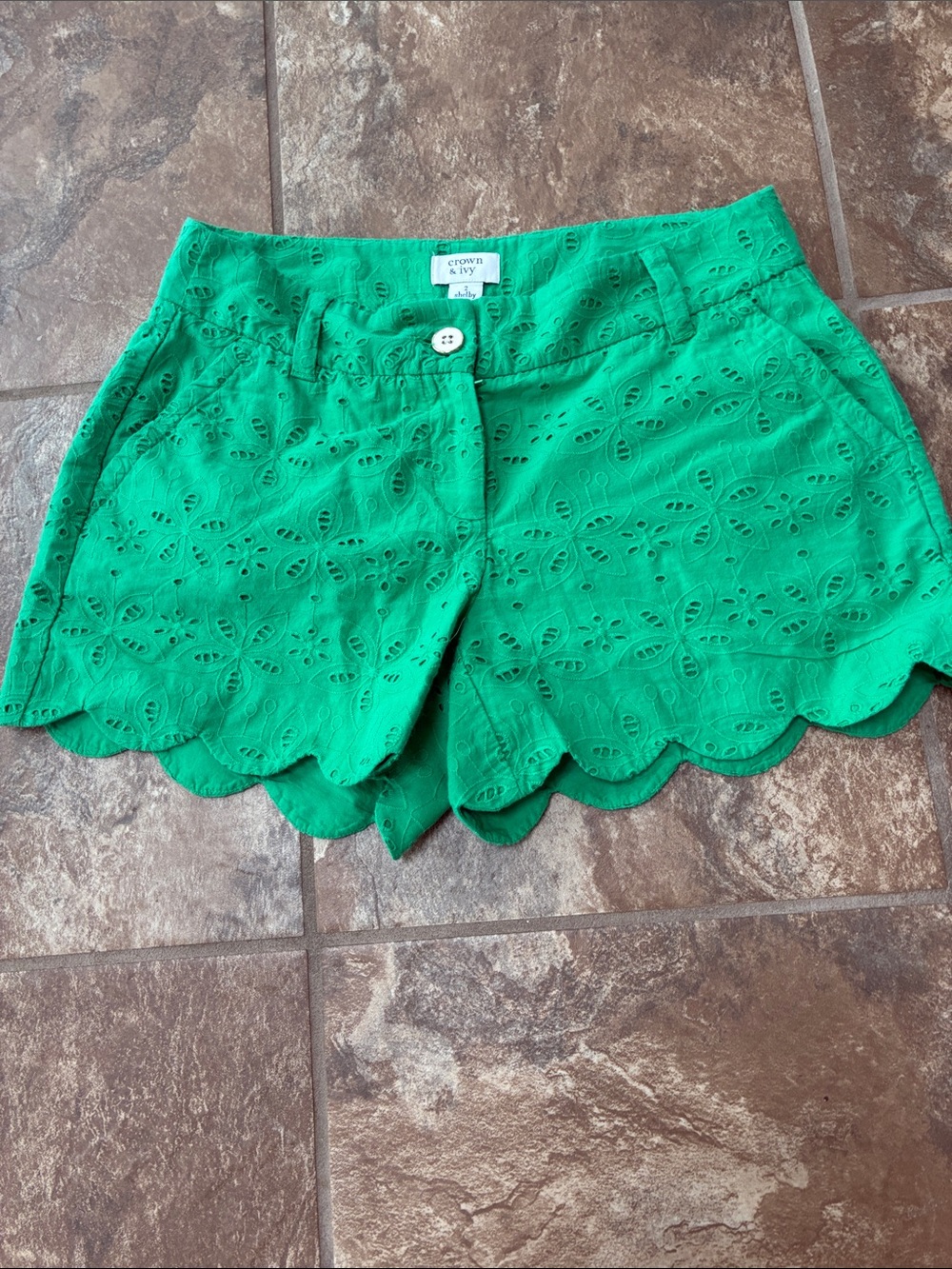 crown & ivy Green Eyelet Scallop Hem Shorts